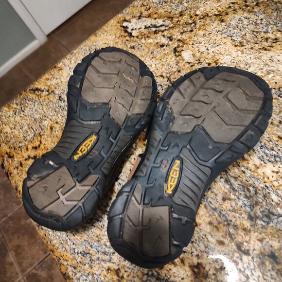 Keen Brown Outdoor Sandals 8.5 US Mens hiking Trail Water Leather Shoes Sandals main image 6